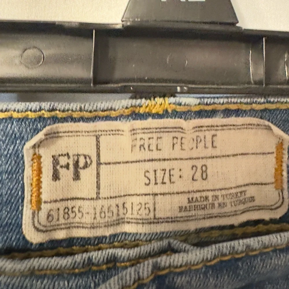Free People questions leave